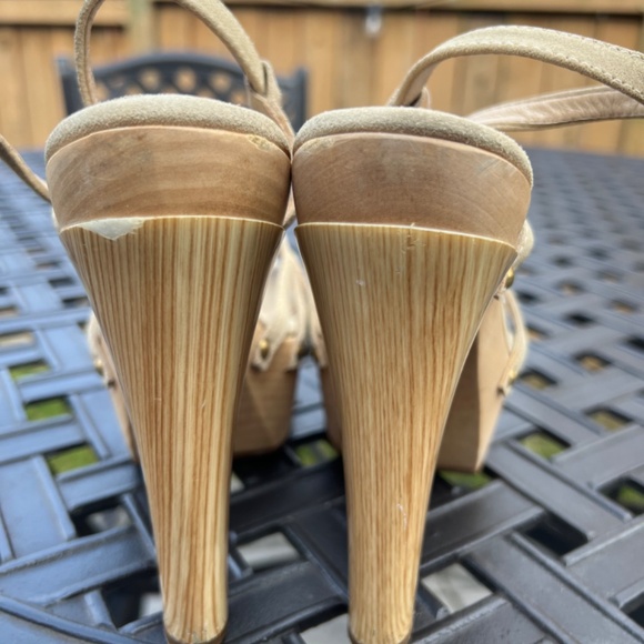 Fendi Wooden Platform Heels Sandals; Size 36 (US 6) - Picture 12 of 12